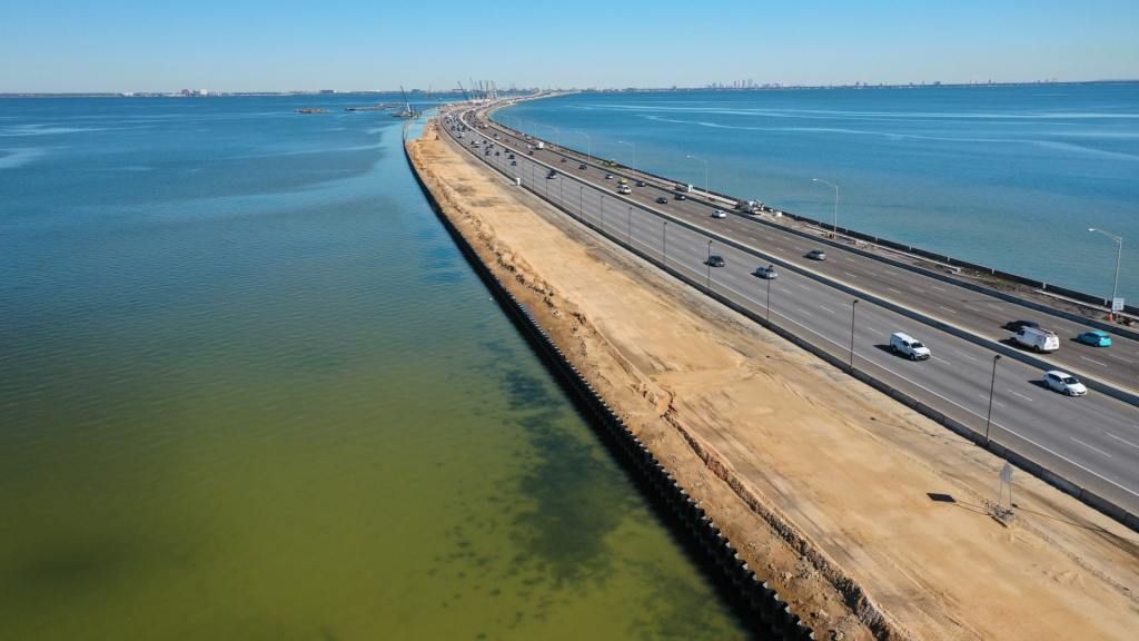 Howard Frankland Bridge construction