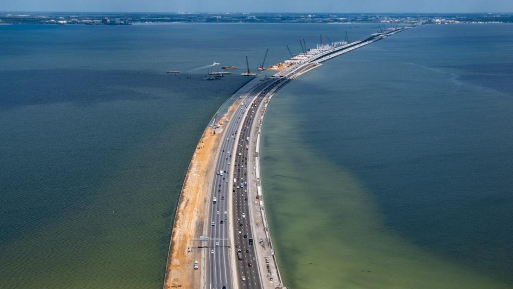 Howard Frankland Bridge construction